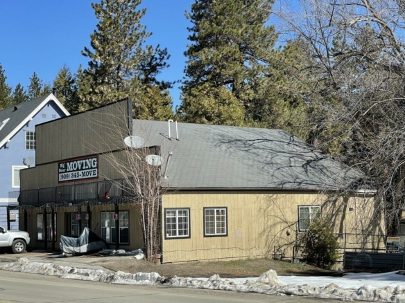 31908 Hilltop Boulevard, Running Springs, CA 92382
