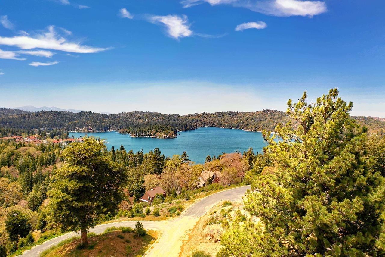 136 Mill Pond Road, Lake Arrowhead, CA 92352