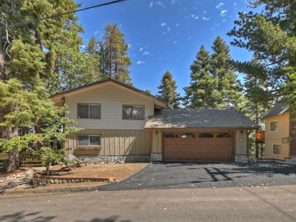 26490 Augusta Drive, Lake Arrowhead, CA 92352