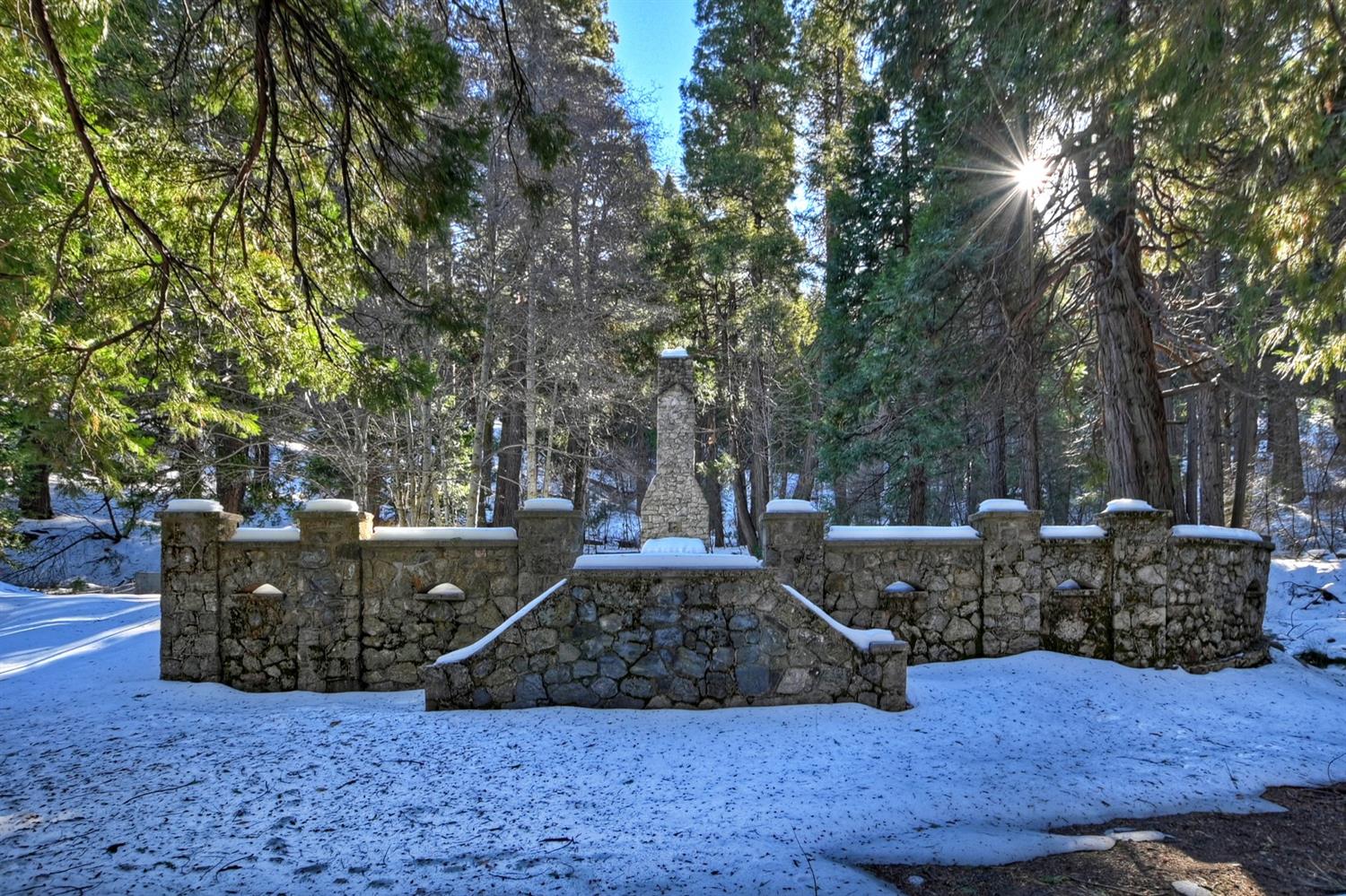 26963 State Hwy 189, Blue Jay, CA 92317