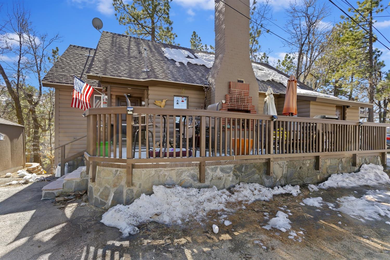 32999 Spruce Drive, Green Valley Lake, CA 92341