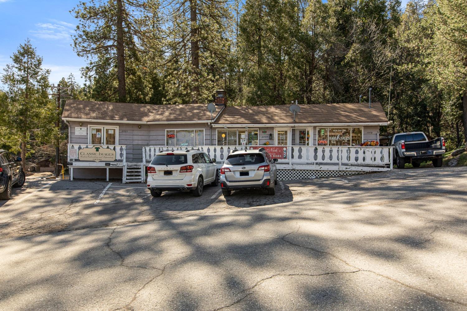 23725 Pioneer Camp Road, Crestline, CA 92325