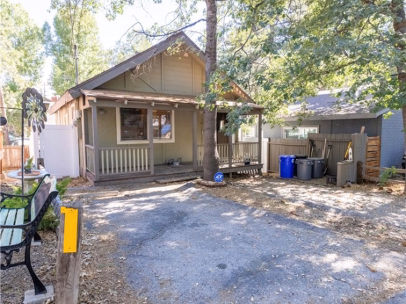 32905 Chipmunk Lane, Arrowbear, CA 92382