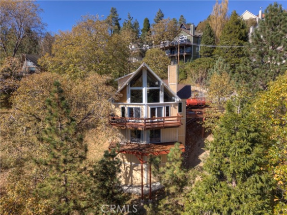 27721 St Bernard Lane, Lake Arrowhead, CA 92352