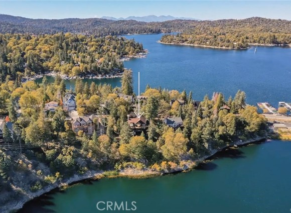537 Canyon View Road, Lake Arrowhead, CA 92321