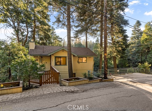 707 Virginia Court, Lake Arrowhead, CA 92352