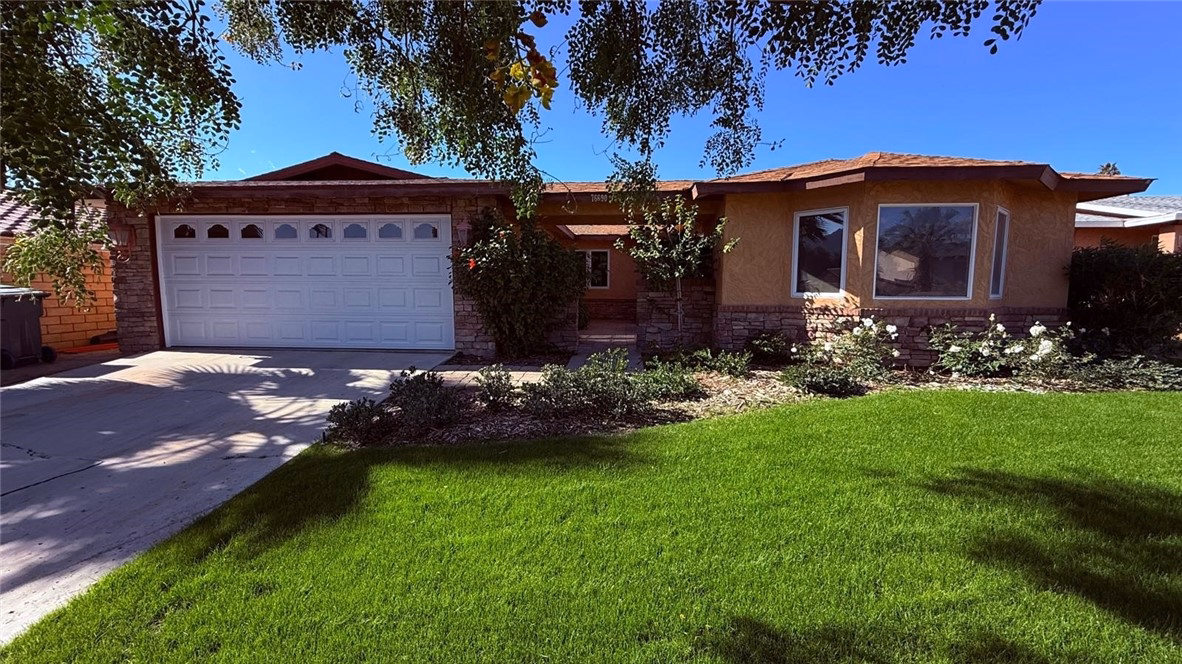 76690 Oklahoma, Palm Desert, CA 92211