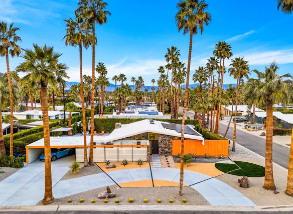 992 E La Jolla Road, Palm Springs, CA 92264