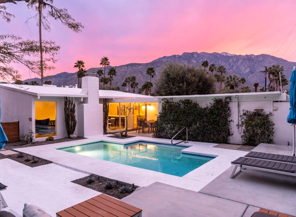 2550 N Kitty Hawk Drive, Palm Springs, CA 92262