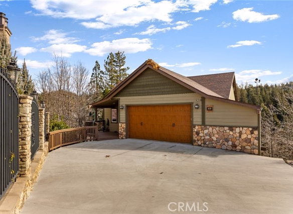 806 Brentwood, Lake Arrowhead, CA 92352