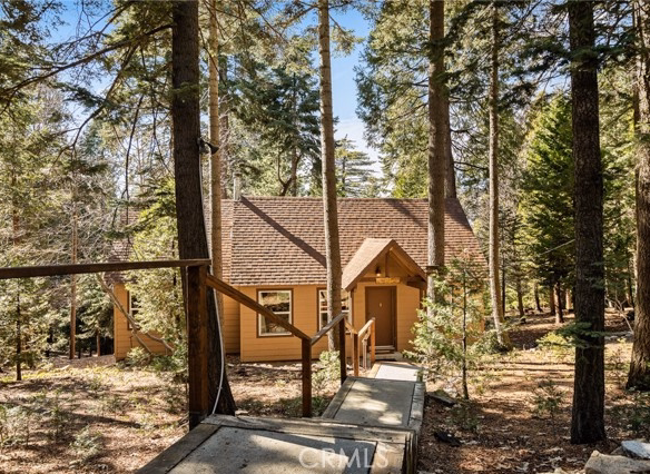 954 Crest Estates, Lake Arrowhead, CA 92352