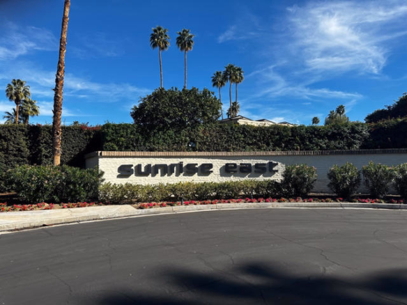 2466 E Oakcrest Drive, Palm Springs, CA 92264