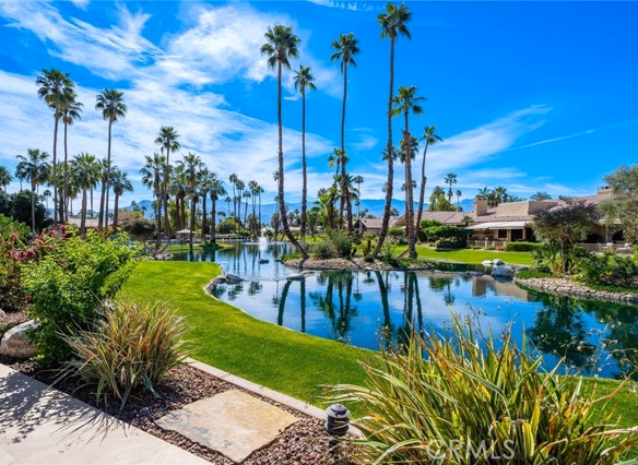 77 Laredo Lane, Palm Desert, CA 92211