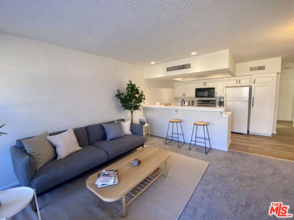 1655 E Palm Canyon Drive #318, Palm Springs, CA 92264
