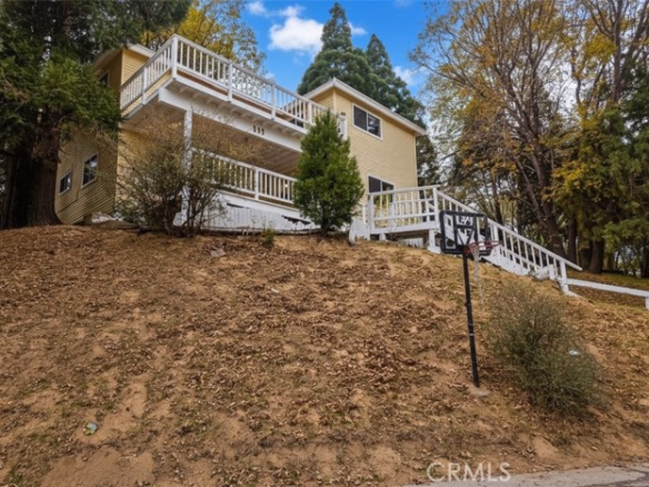 398 Dunant Drive, Crestline, CA 92325