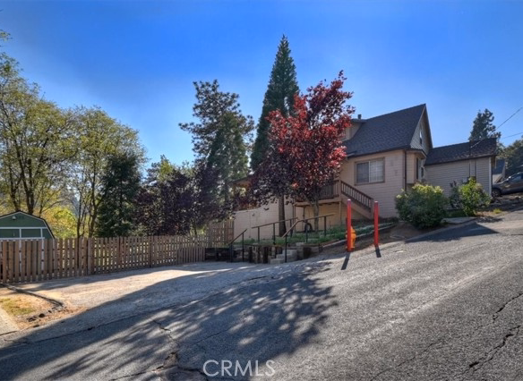 23723 Hillside, Crestline, CA 92325