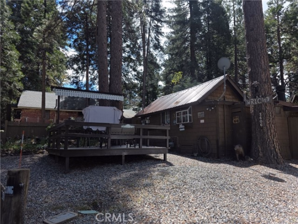 2606 Whispering Pines Way, Running Springs, CA 92382