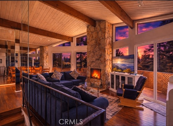 717 Oakmont Lane, Lake Arrowhead, CA 92352