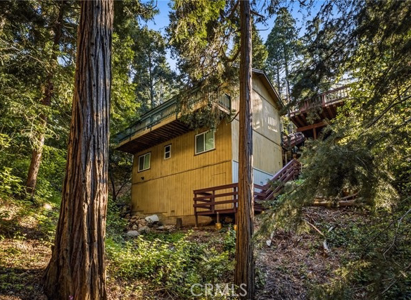 24082 Altdorf Drive, Crestline, CA 92325