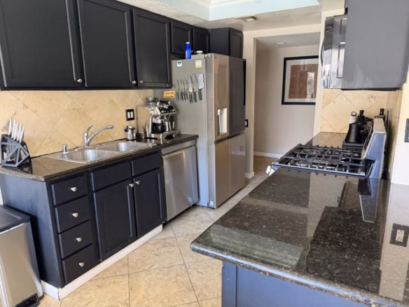 400 N Sunrise Way #104, Palm Springs, CA 92262