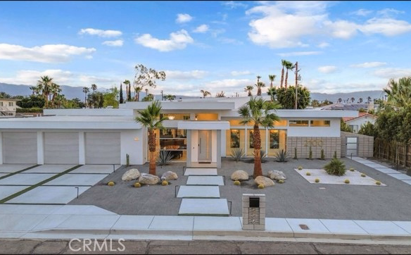 2100 E Sahara Road, Palm Springs, CA 92262