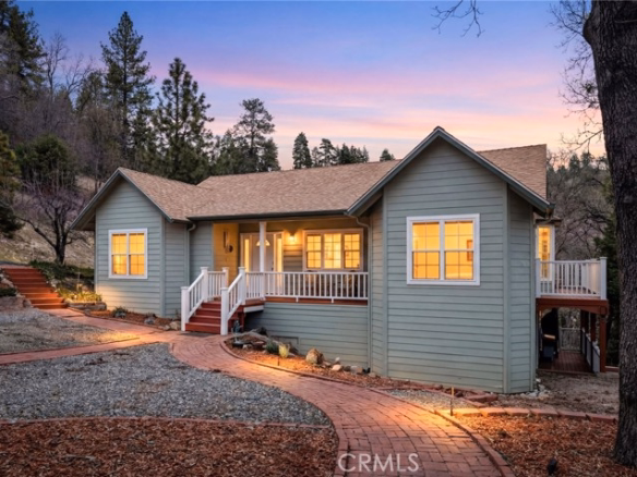1 Sunny Slope, Running Springs, CA 92382