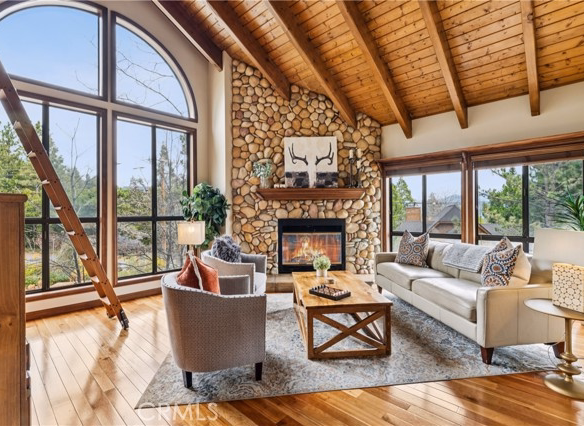 892 Nadelhorn Drive, Lake Arrowhead, CA 92352
