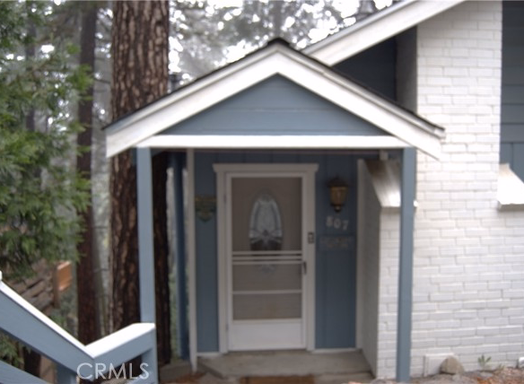 807 Sierra Vista, Twin Peaks, CA 92391
