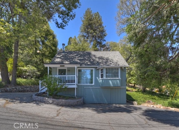 23720 Hillside, Crestline, CA 92325