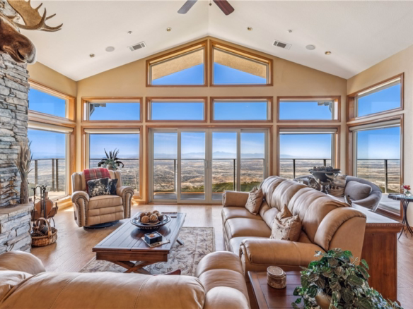 24143 Rockview, Crestline, CA 92325