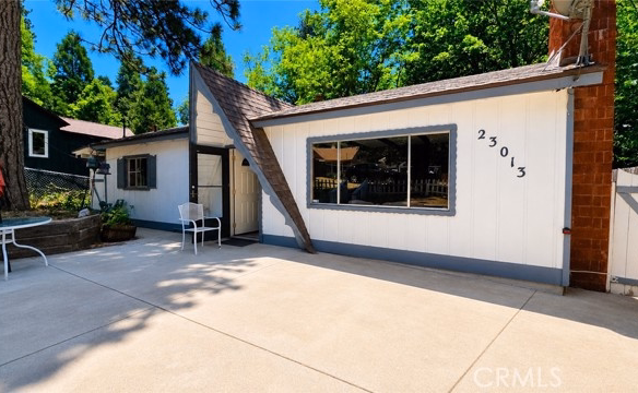 23013 Oak Lane, Crestline, CA 92325