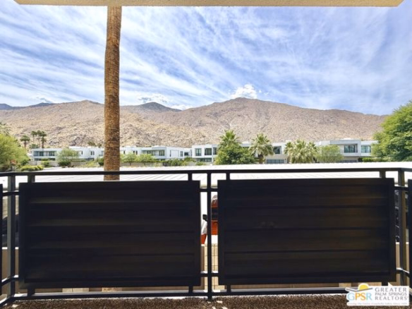 588 E San Lorenzo Road #201, Palm Springs, CA 92264