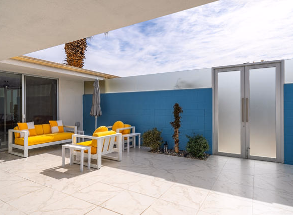 385 Desert Lakes Drive, Palm Springs, CA 92264