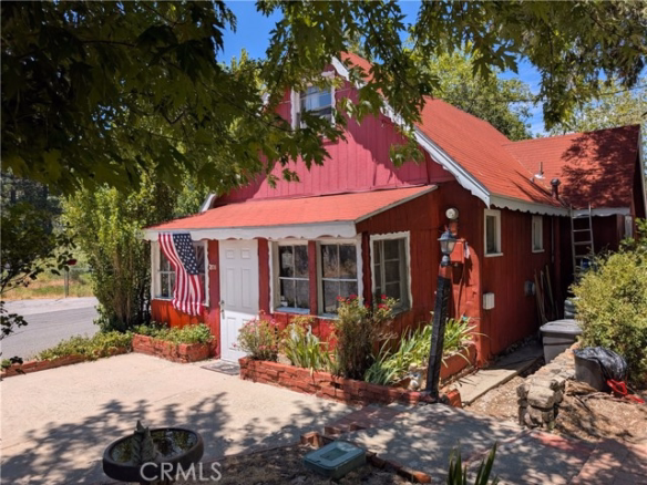 201 Spruce, Crestline, CA 92325