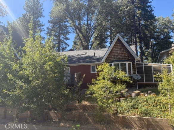 32132 West, Running Springs, CA 92382