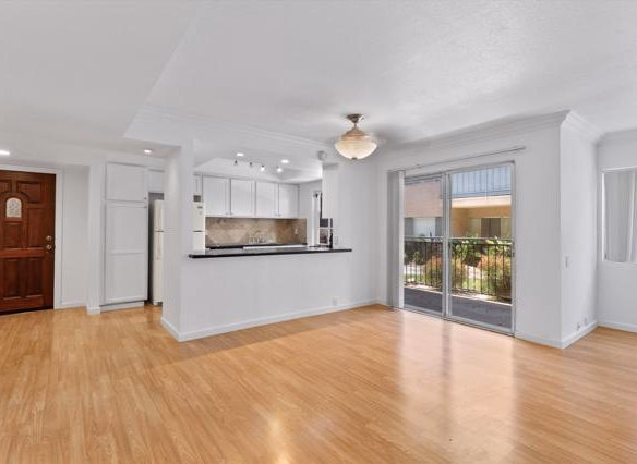 400 N Sunrise Way #119, Palm Springs, CA 92262