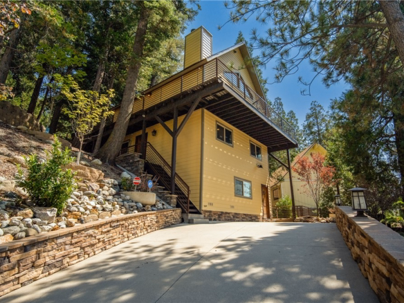 26947 Tunnel, Lake Arrowhead, CA 92352
