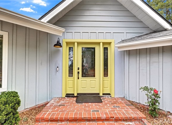 30396 Live Oak Drive, Running Springs, CA 92382