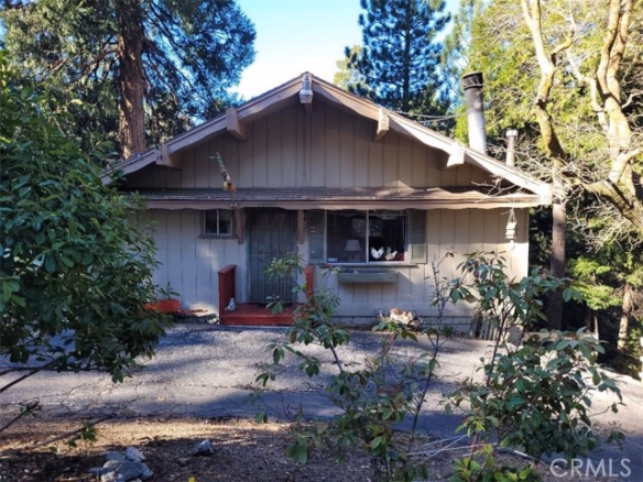 22726 Ponderosa Drive, Crestline, CA 92325