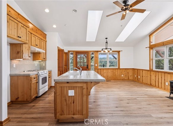 285 Lilac Way, Cedar Glen, CA 92321