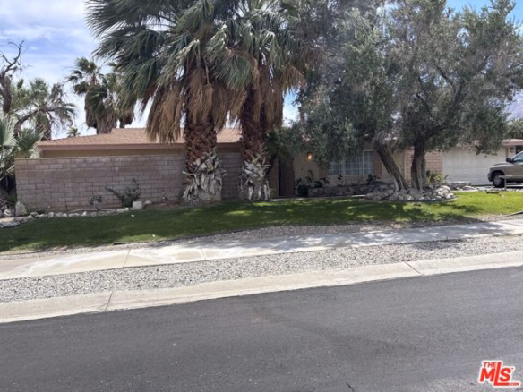 555 E Simms Road, Palm Springs, CA 92262