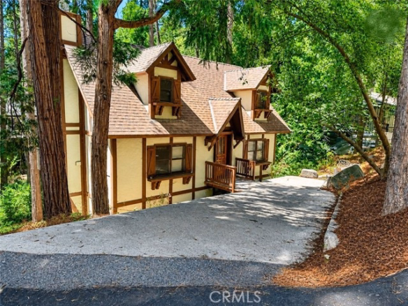 922 Balfrin, Crestline, CA 92325