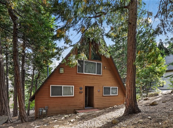 815 Zurich Drive, Lake Arrowhead, CA 92352