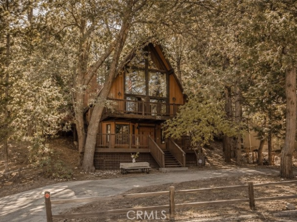 493 Pioneer, Lake Arrowhead, CA 92352