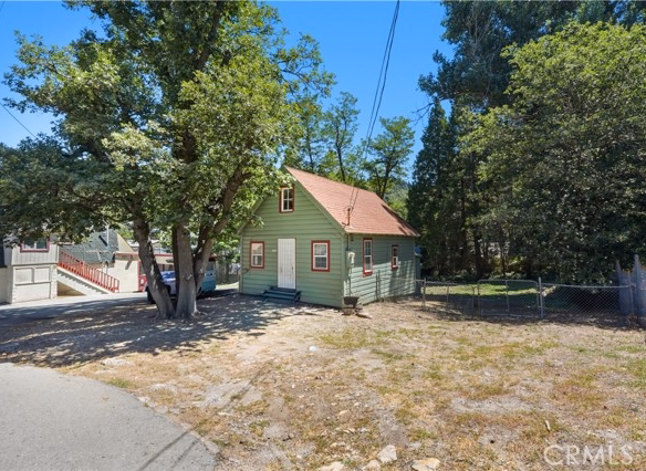 369 Log, Crestline, CA 92325