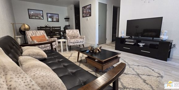 2825 N Los Felices Road #213, Palm Springs, CA 92262
