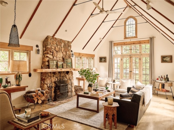 255 Hemlock, Lake Arrowhead, CA 92352