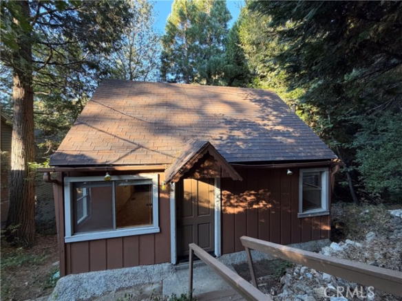 23679 Hillside, Crestline, CA 92325