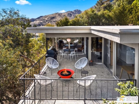2020 Southridge Drive, Palm Springs, CA 92264