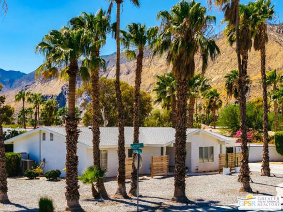 1373 E Madero Circle, Palm Springs, CA 92262